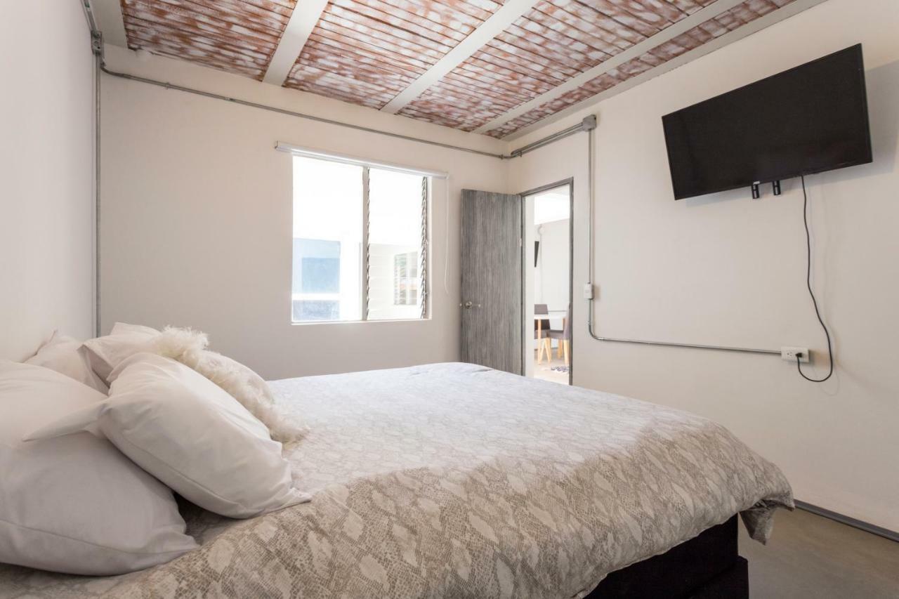 Gaston Coliving *